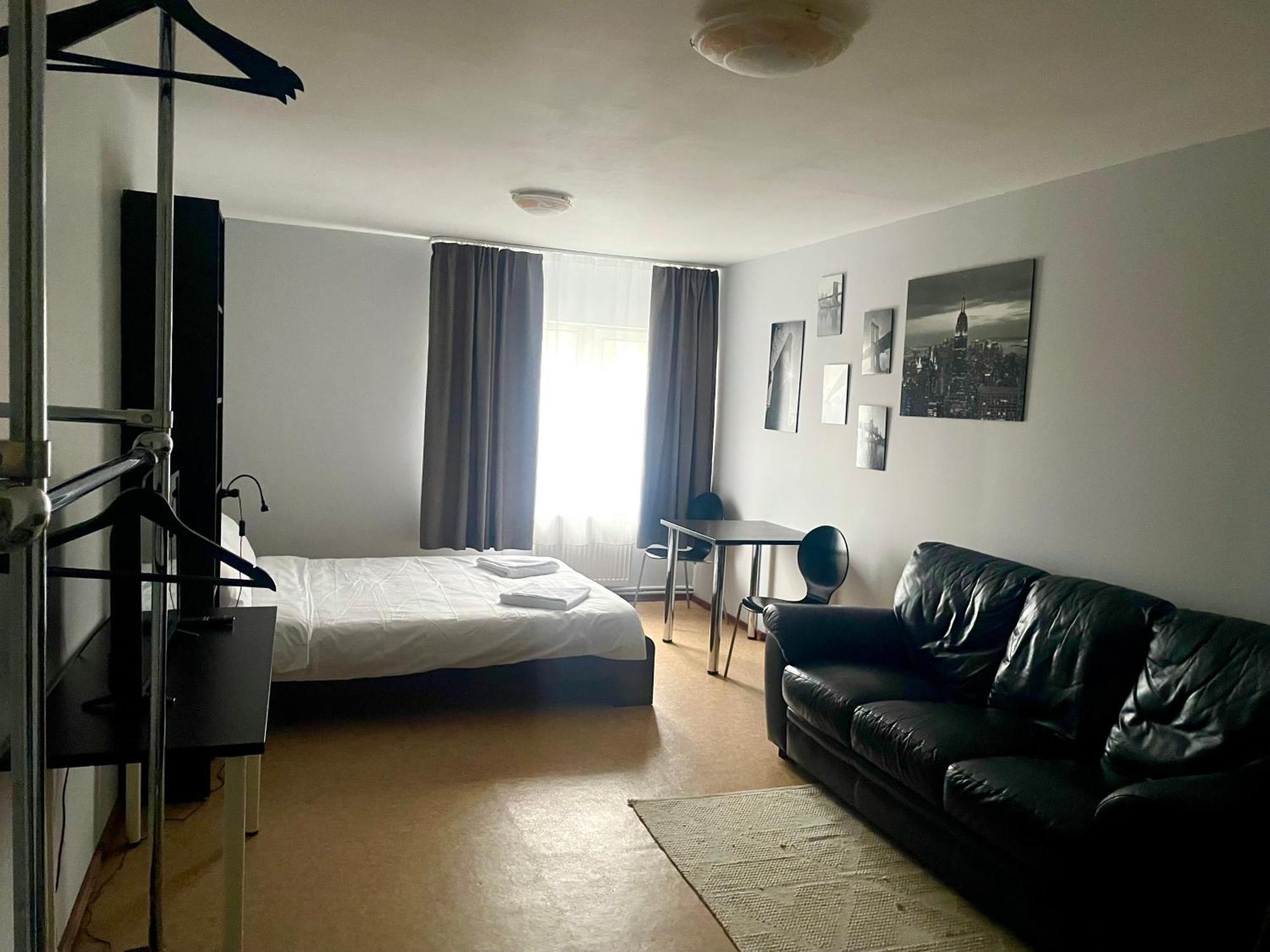 Central Hostel Йелгава Екстериор снимка