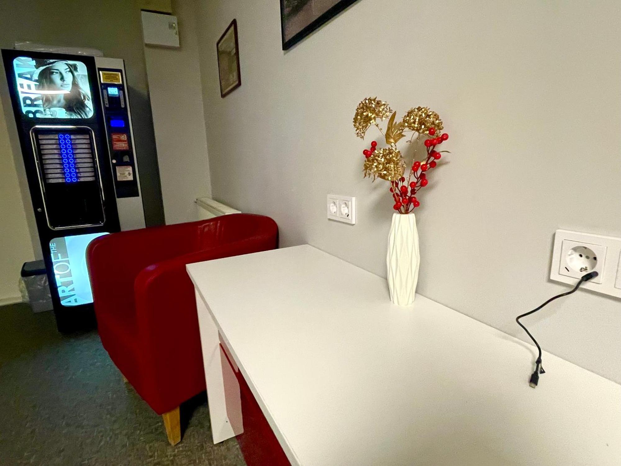 Central Hostel Йелгава Екстериор снимка